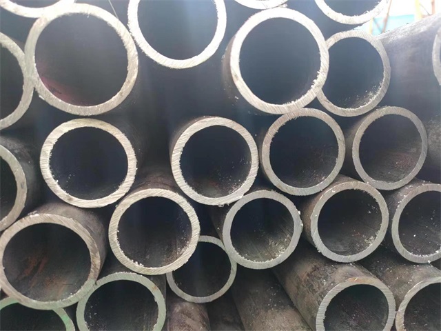 兰州10#结构用无缝钢管